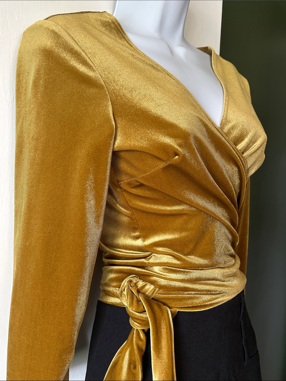 Vixen by Michelline Pitt - Wrap top in Gold - Picture 7 of 8